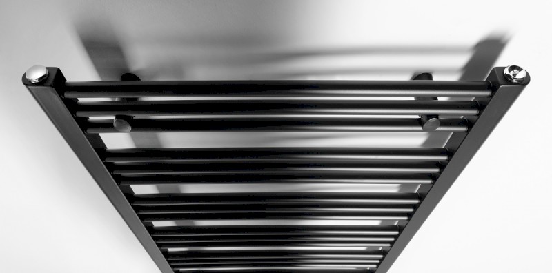 ALBRECHT otopné těleso 600x1250 mm, středové připojení, černá mat 600.117.6