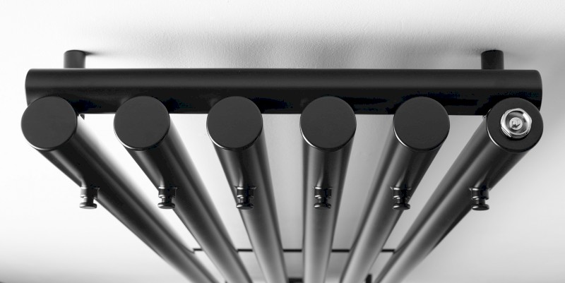 PILON otopné těleso 418x1800mm, se šesti háčky pro ručník, černá mat IZ132T