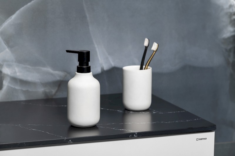 CHLOÉ sklenka na postavení, bílá mat CH033