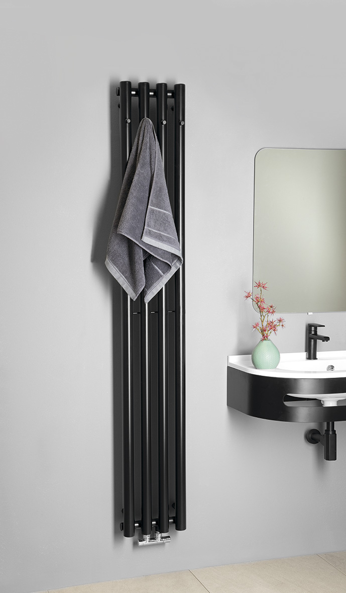 PILON otopné těleso 270x1800mm, se čtyřmi háčky pro ručník, černá mat IZ122T