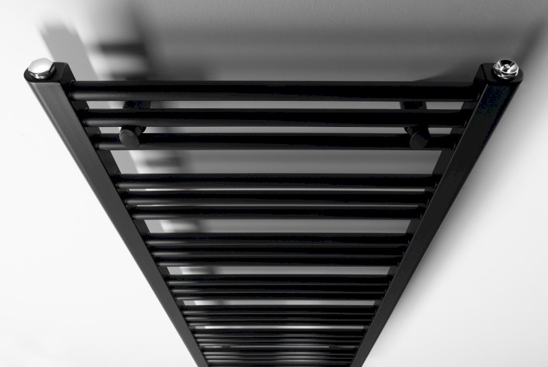 ALBRECHT otopné těleso 500x1250mm, středové připojení, černá mat 600.114.6